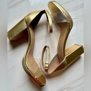 Chinese Laundry Gold Metallic Platform Sandals NWOT